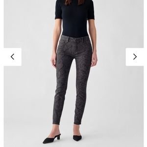 DL1961 Women's Black Florence Cropped Snake-print Mid-rise Skinny Jeans 25